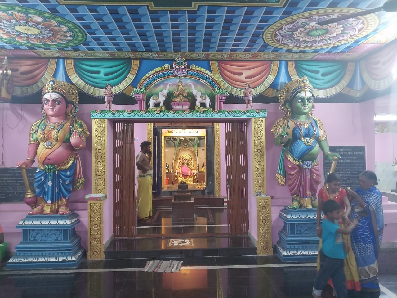 சிலைகள் உருவாக்குதல்